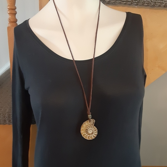 BEAUTIFUL- Real Ammonite Fossil/ Genuine Brown Leather Cord Necklace - Picture 7 of 8